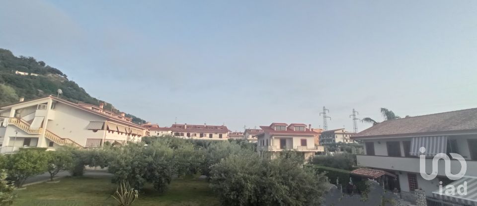 Rustico 6 locali di 130 m² in - (87030)