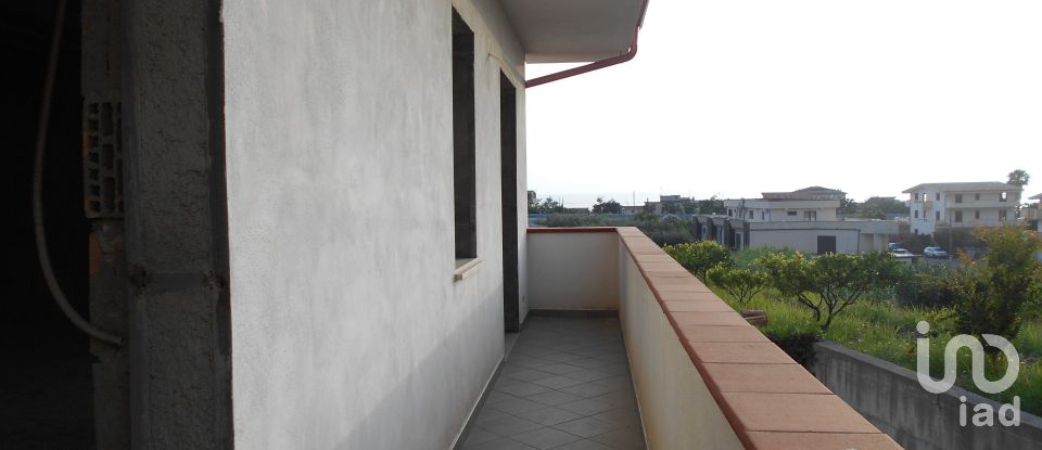 Rustico 6 locali di 130 m² in - (87030)
