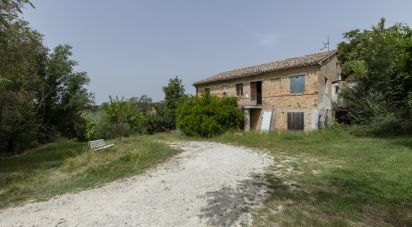 Rustico 6 locali di 180 m² in Filottrano (60024)