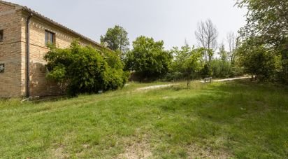 Rustico 6 locali di 180 m² in Filottrano (60024)