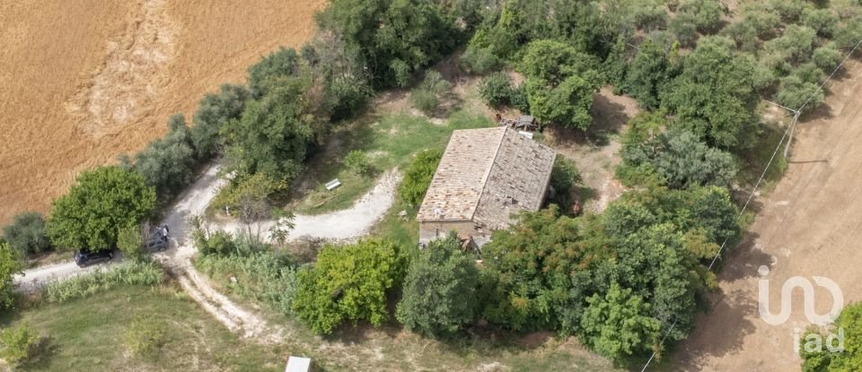 Rustico 6 locali di 180 m² in Filottrano (60024)