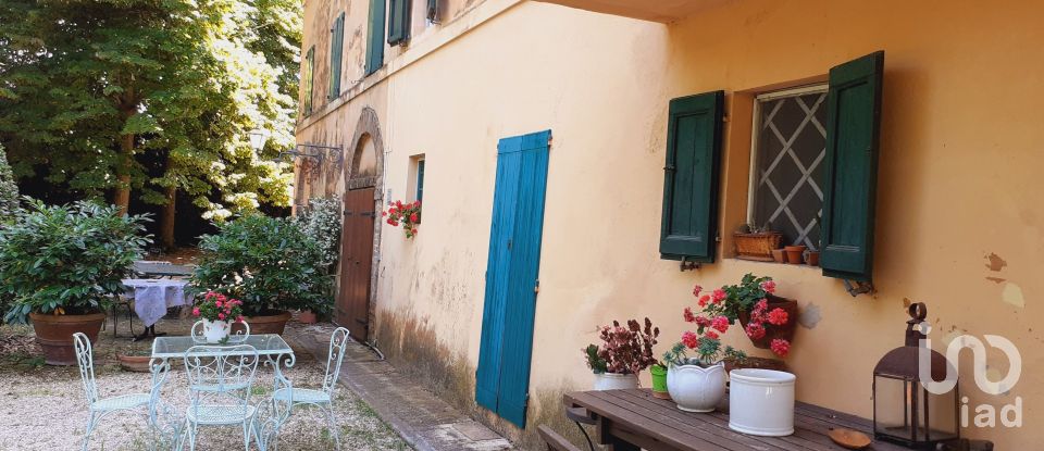 Villa storica 27 locali di 450 m² in Fermo (63900)