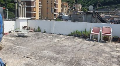Loft 4 locali di 60 m² a Genova (16159)