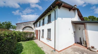 Casa indipendente / Villa 5 locali di 197 m² in Ostiglia (46035)