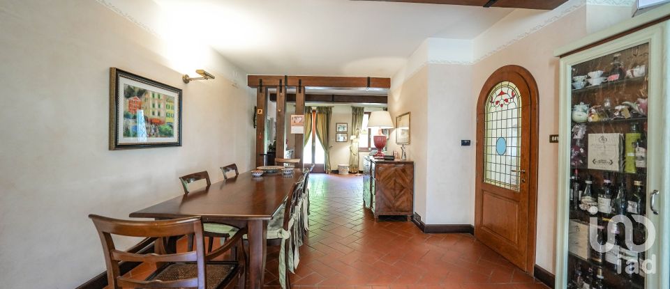 Casa indipendente / Villa 5 locali di 197 m² in Ostiglia (46035)