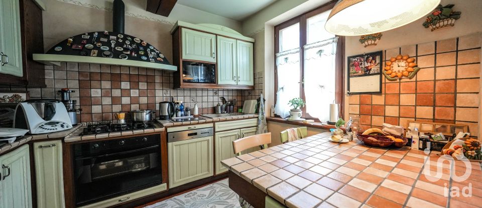 Casa indipendente / Villa 5 locali di 197 m² in Ostiglia (46035)