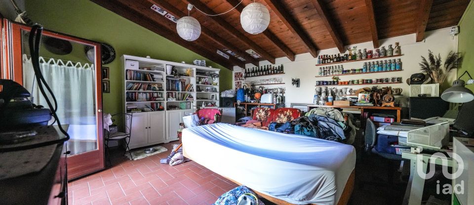 Casa indipendente / Villa 5 locali di 197 m² in Ostiglia (46035)