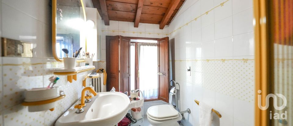 Casa indipendente / Villa 5 locali di 197 m² in Ostiglia (46035)