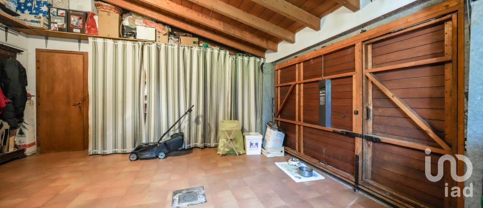 Casa indipendente / Villa 5 locali di 197 m² in Ostiglia (46035)