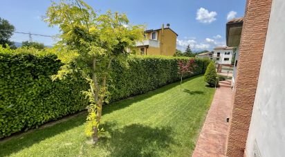 Casale 16 locali di 300 m² in Sulmona (67039)