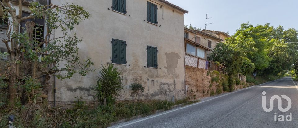 Abitazione 6 locali di 90 m² in Pollenza (62010)
