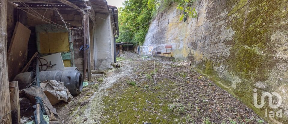 Mansion 8 rooms of 172 m² in Pollenza (62010)