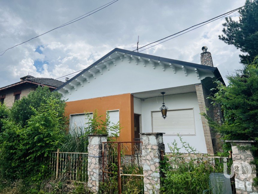 Casa indipendente / Villa 6 locali di 100 m² in Amandola (63857)