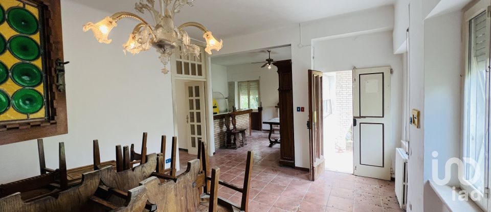 Casa indipendente / Villa 6 locali di 100 m² in Amandola (63857)