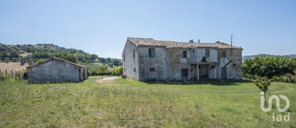 Country house 6 rooms of 355 m² in Osimo (60027)