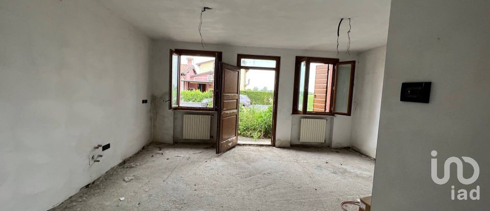 Traditional house 4 rooms of 122 m² in Piubega (46040)
