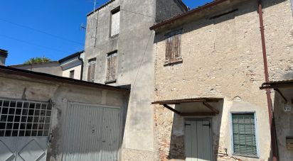 Casa indipendente 7 locali di 220 m² in Ceresara (46040)