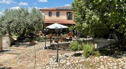 Casale 21 locali di 530 m² in Rosciano (65020)