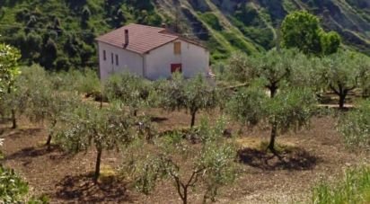 Casa indipendente 11 locali di 545 m² in Notaresco (64024)