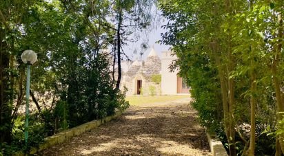Trullo 16 locali di 270 m² in Ceglie Messapica (72013)