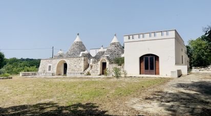 Trullo 16 locali di 270 m² in Ceglie Messapica (72013)