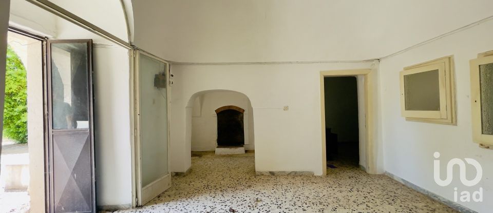 Equestrian facility 16 rooms of 270 m² in Ceglie Messapica (72013)