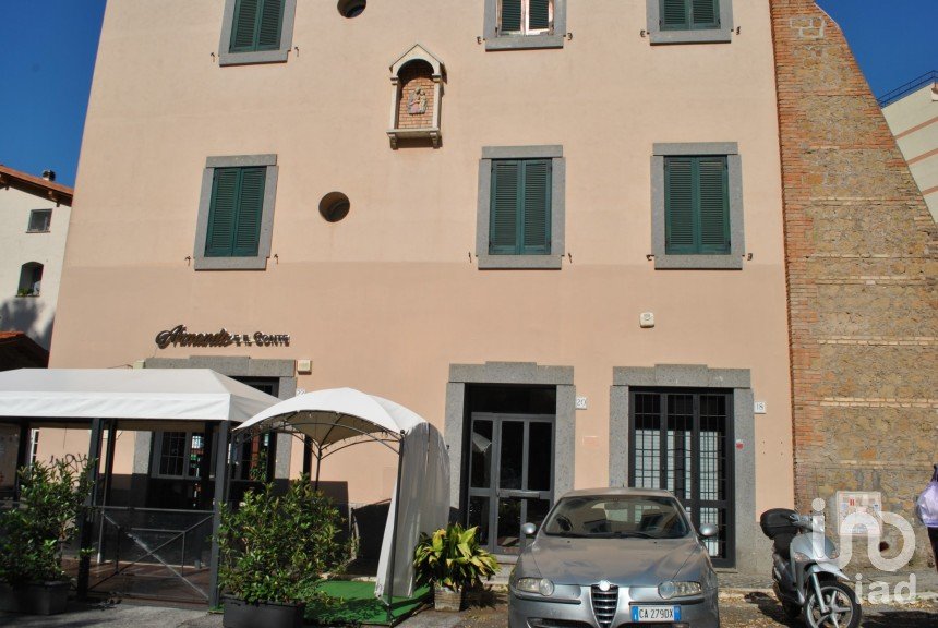Shop / premises commercial of 39 m² in Roma (00179)