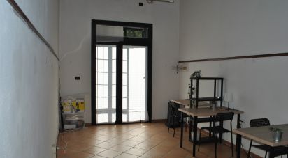 Negozio / locale commerciale di 39 m² in Roma (00179)