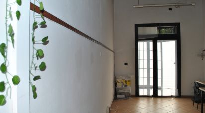 Shop / premises commercial of 39 m² in Roma (00179)