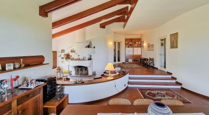 Casale 12 locali di 405 m² in Sant'Elpidio a Mare (63811)