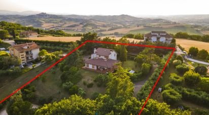 Casale 12 locali di 405 m² in Sant'Elpidio a Mare (63811)