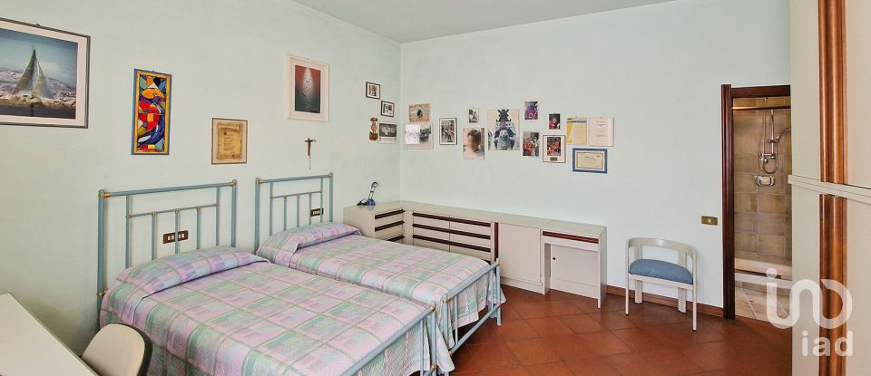 Casale 12 locali di 405 m² in Sant'Elpidio a Mare (63811)