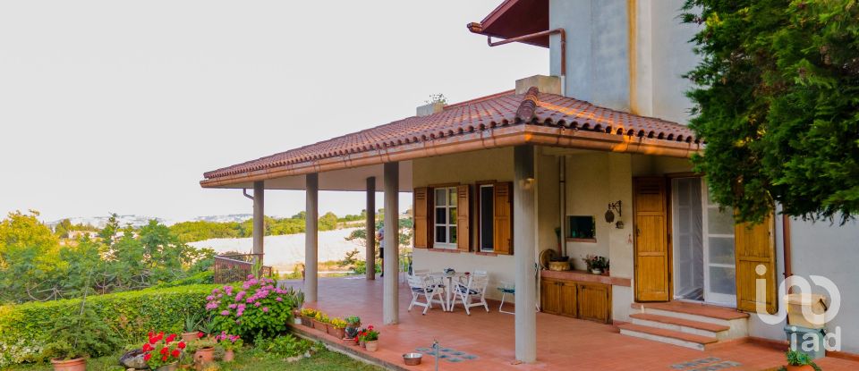 Casale 12 locali di 405 m² in Sant'Elpidio a Mare (63811)