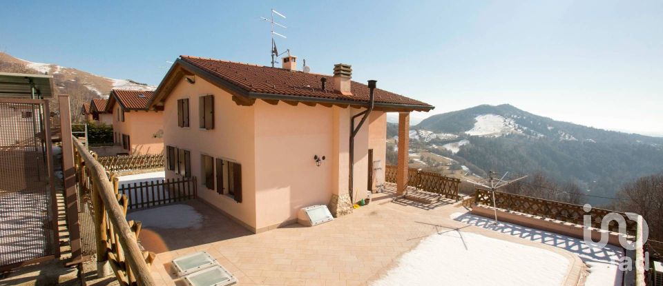 Townhouse 11 rooms of 160 m² in Ferrara di Monte Baldo (37020)