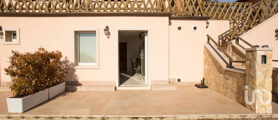 Townhouse 11 rooms of 160 m² in Ferrara di Monte Baldo (37020)