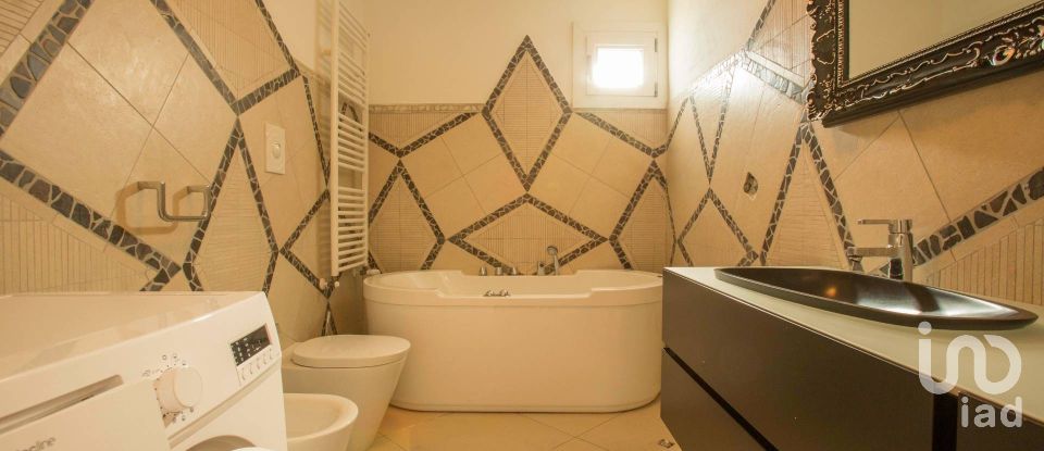 Townhouse 11 rooms of 160 m² in Ferrara di Monte Baldo (37020)