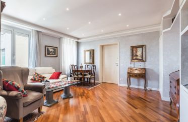 Three-room apartment of 103 m² in Roma (00183)