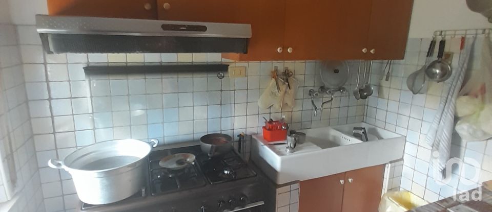 Casa indipendente 11 locali di 545 m² in Notaresco (64024)