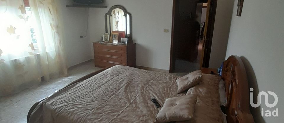 Casa indipendente 11 locali di 545 m² in Notaresco (64024)