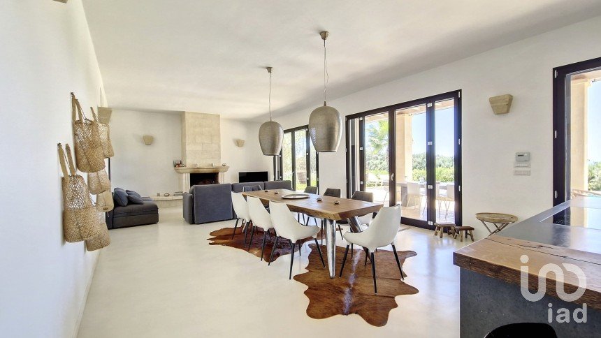 Villa 8 locali di 222 m² in Manduria (74024)