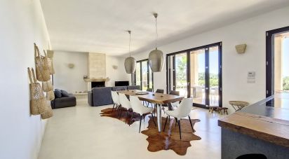 Villa 8 locali di 222 m² in Manduria (74024)