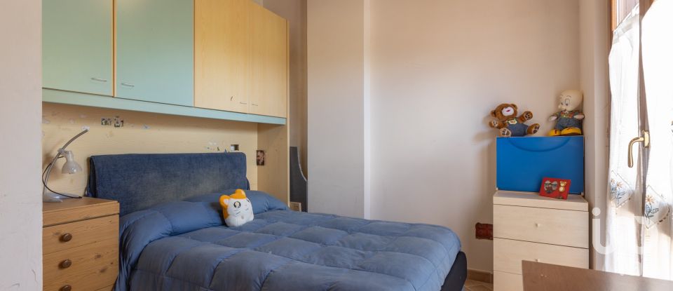 Rustico 8 locali di 355 m² in Camerino (62032)