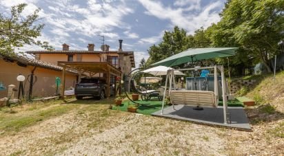Country house 8 rooms of 355 m² in Camerino (62032)