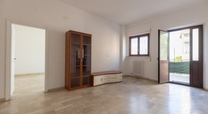 Land 4 rooms of 80 m² in Osimo (60027)