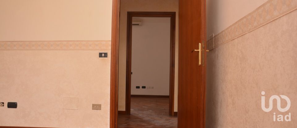 Land 4 rooms of 122 m² in Terni (05100)