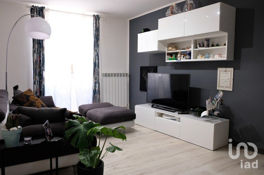 Land 6 rooms of 160 m² in Terni (05100)