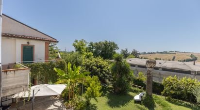 Casa indipendente 9 locali di 205 m² in Sirolo (60020)