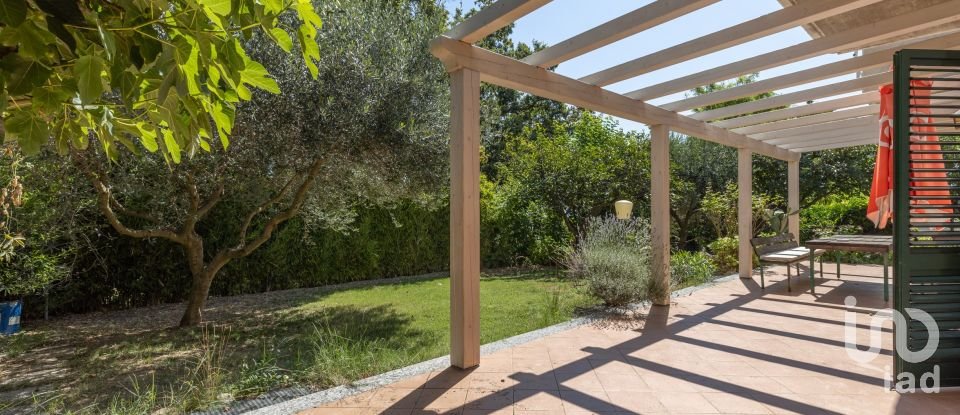 Townhouse 9 rooms of 205 m² in Sirolo (60020)