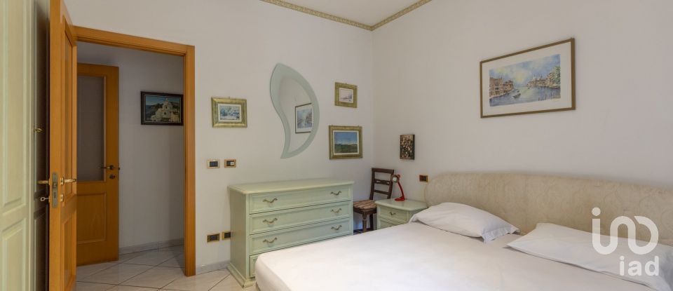 Townhouse 9 rooms of 205 m² in Sirolo (60020)