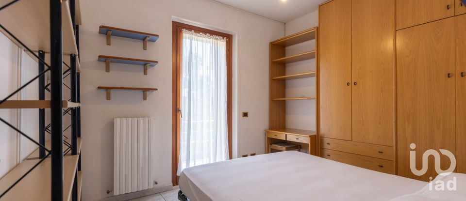 Townhouse 9 rooms of 205 m² in Sirolo (60020)